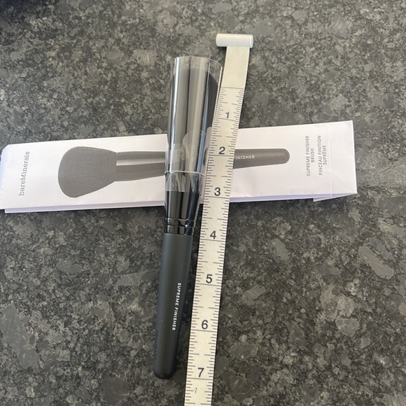 Bare Minerals Supreme Finisher Brush multi use powder blush bronzer highlighter - Picture 5 of 5